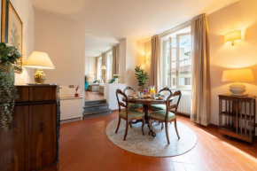 Via Panzani 16, 3th Floor - Antonella - Elegant & Spacious, 3-Bedroom in Historic Center